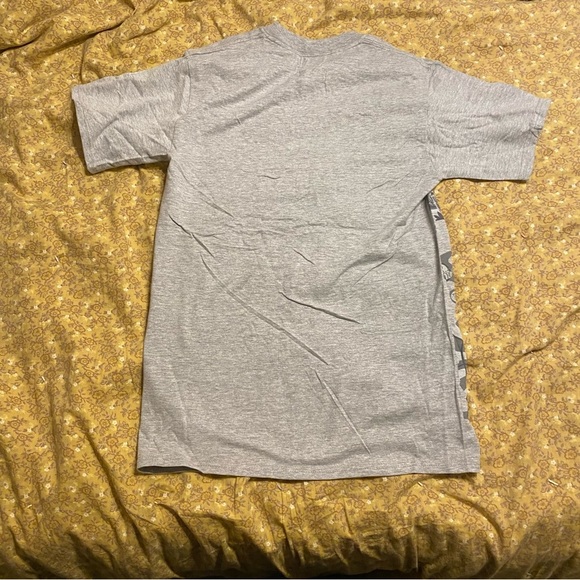 Disneyland 2018 tee - Picture 4 of 4